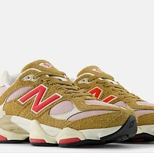 New Balance Women's Tan and Pink Sneakers